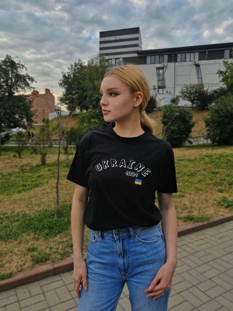 Футболка чорна з патріотичним принтом Ukraine 1991""