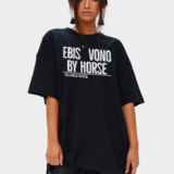 Жіноча футболка чорна з мерчем | 61-037