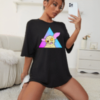 Жіноча футболка чорна з мерчем | 61-054