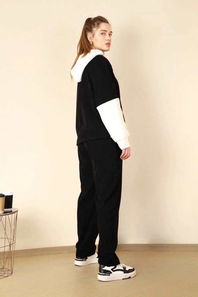 Костюм чорно-білий із мікровельвету - Зображення 3