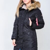 Жіноча зимова парка-куртка "Аляска Olymp N-3B Slim Fit" з капюшоном, оздобленим штучним хутром. Женская зимняя парка-куртка "Аляска Olymp N-3B Slim Fit" с капюшоном, отделанным искусственным мехом.